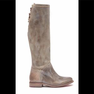 BRAND NEW BED STU MANCHESTER II IN TAUPE SZ 7.5